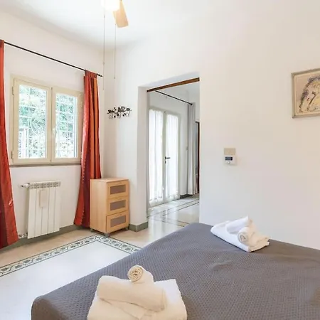Holiday home A 300mt Dalla Metro Linea C - Dimora Intima E Tranquilla Rome