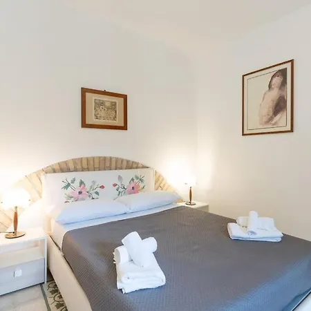 Holiday home A 300mt Dalla Metro Linea C - Dimora Intima E Tranquilla