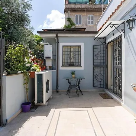 Holiday home A 300mt Dalla Metro Linea C - Dimora Intima E Tranquilla